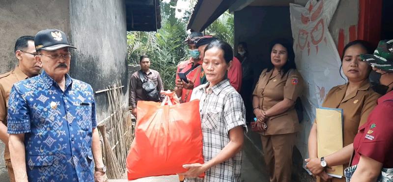 Langkah Kongkrit Entaskan Kemiskinan Ekstrim Bupati Dan Wakil Bupati Karangasem Kembali Turun 